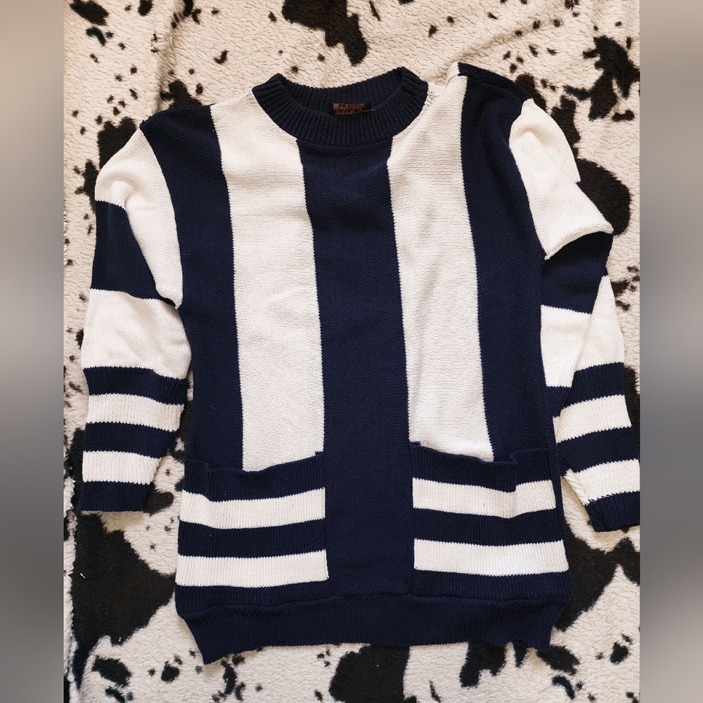 "MARLENE" WOMEN'S 80'S/90'S POCKET SWEATER - NAVY/WHITE